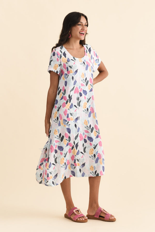 alt text|model:Brontie image 4