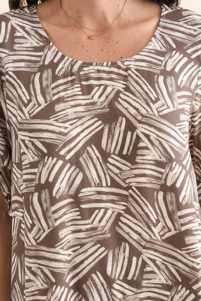 Lyndon Mocha Leaf Frill Sleeve Top,Detail,Brunette model,alt text|model:MJ image 5