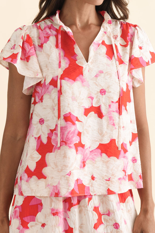 alt text|model:Cara image 6