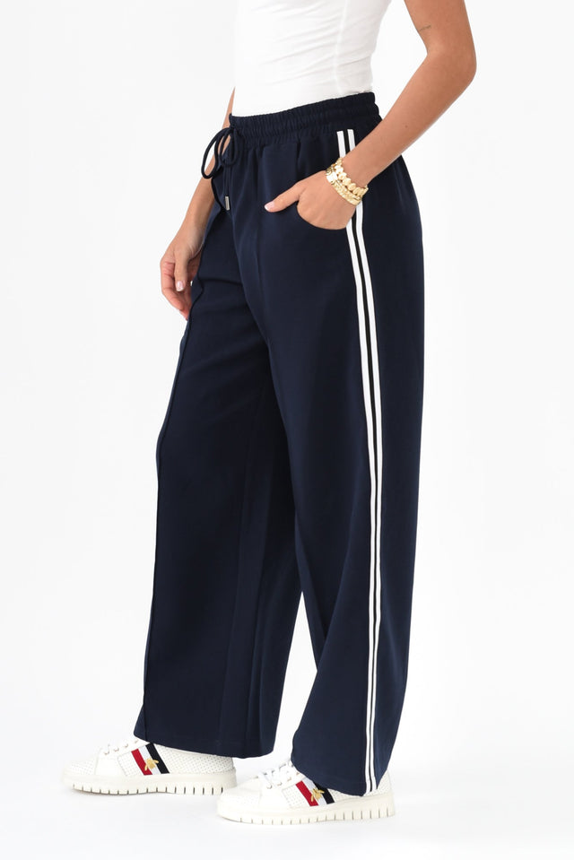 alt text|model:Brontie image 4