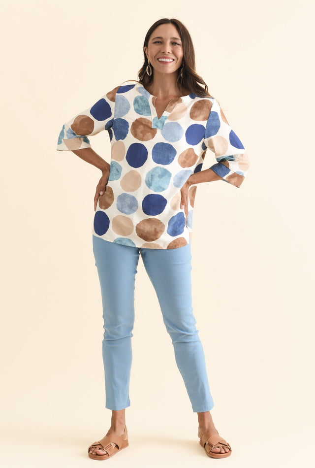 alt text|model:Cara image 7