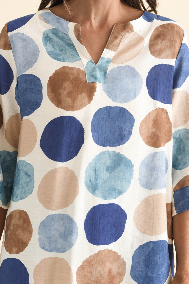 alt text|model:Cara image 6