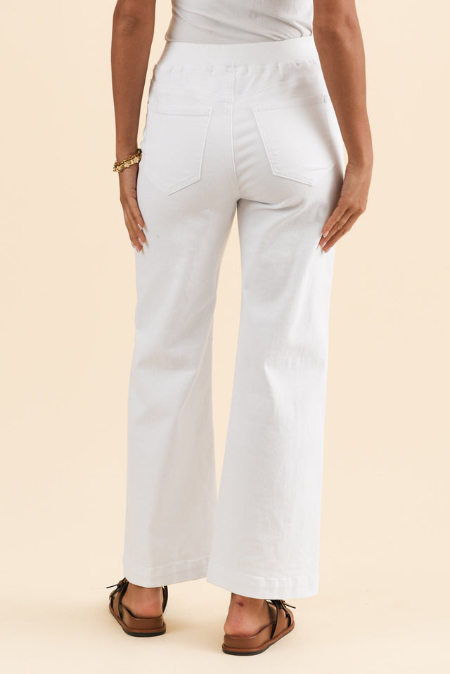 alt text|model:Brontie image 7