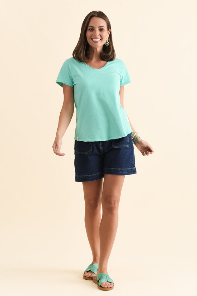 alt text|model:MJ image 6