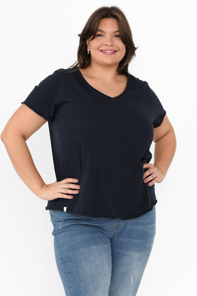 Maggie Navy Cotton Vee Tee,Brunette model,plus-size,curve-basics,curve-tops,plus-size-cotton-tops,plus-size-basic-tops,alt text|model:Gabby image 8