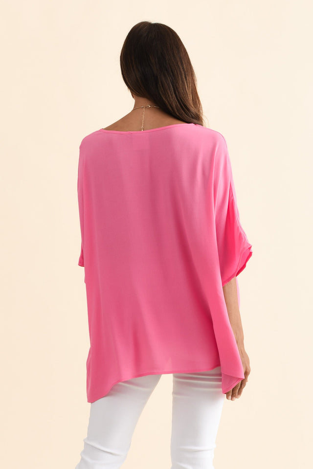 alt text|model:Cara image 5