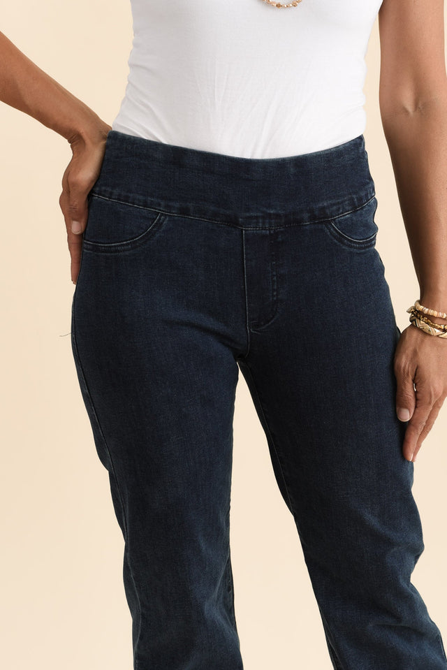 alt text|model:Cara image 7