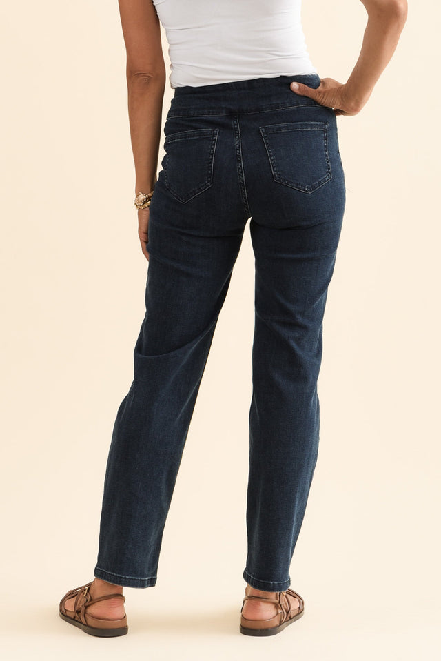 alt text|model:Cara image 6