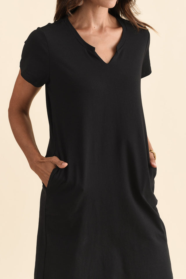 Mandy Black Cotton Tee Dress,Brunette model,alt text|model:Cara image 7
