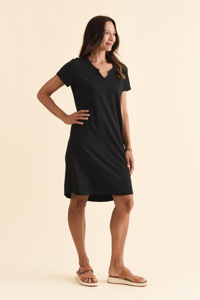 Mandy Black Cotton Tee Dress,Brunette model,alt text|model:Cara image 4