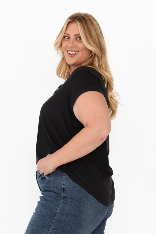 Manly Black Cotton Tee,Blonde model,alt text|model:Caitlin image 10
