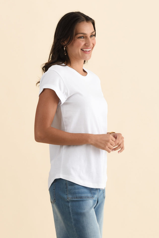 Manly White Cotton Tee,Brunette model,alt text|model:Brontie image 6
