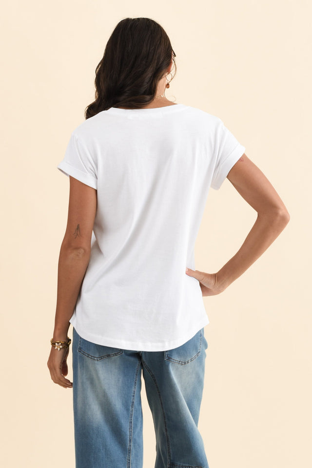 Manly White Cotton Tee,Brunette model,alt text|model:Brontie image 7