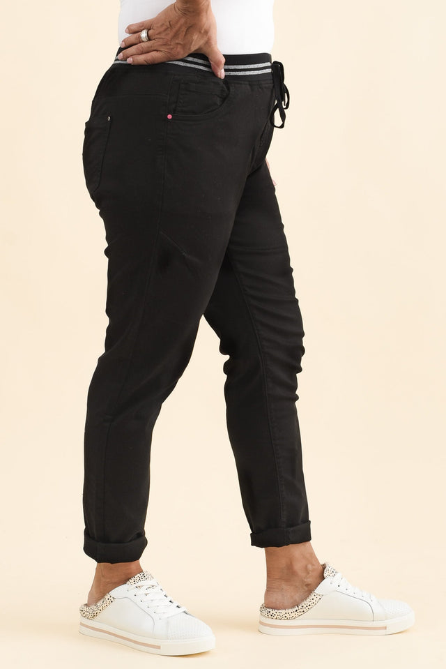 Margo Black Drawstring Pants,Brunette model,alt text|model:Pilita image 10