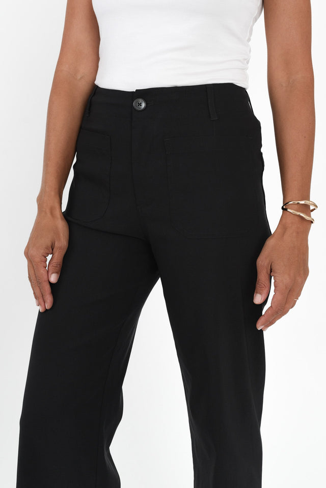 alt text|model:Cara image 6