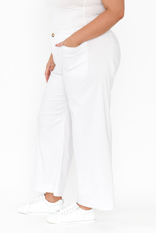 alt text|model:Gabby image 9