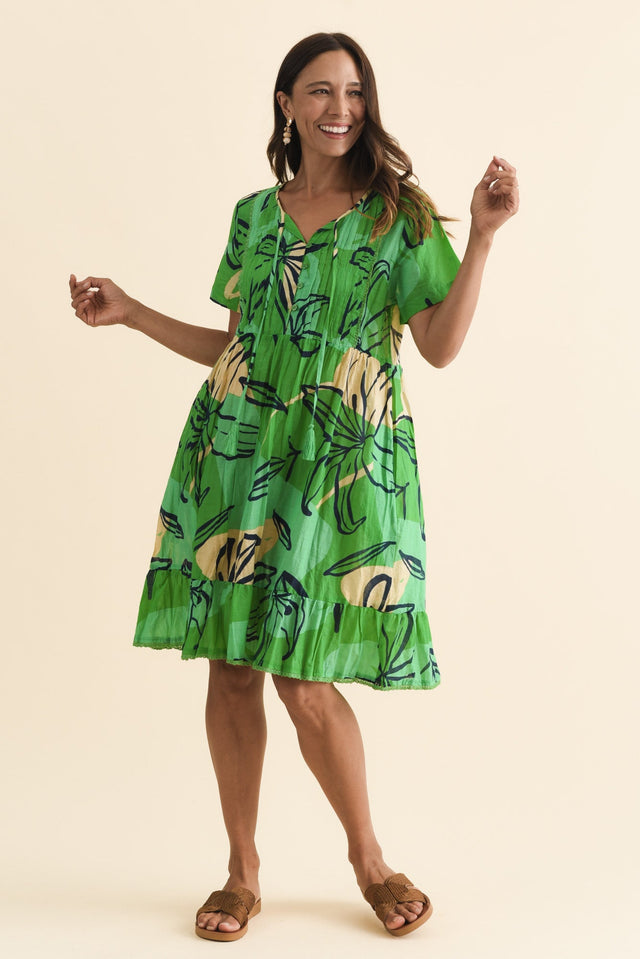 alt text|model:Cara image 3