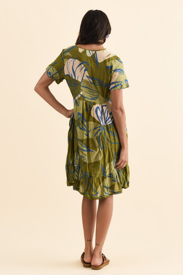 alt text|model:Brontie image 5