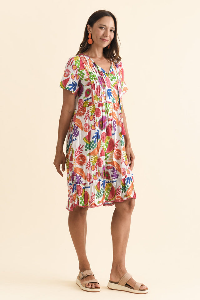 Marisol White Fruity Crinkle Cotton Dress,Brunette model,alt text|model:Cara image 4