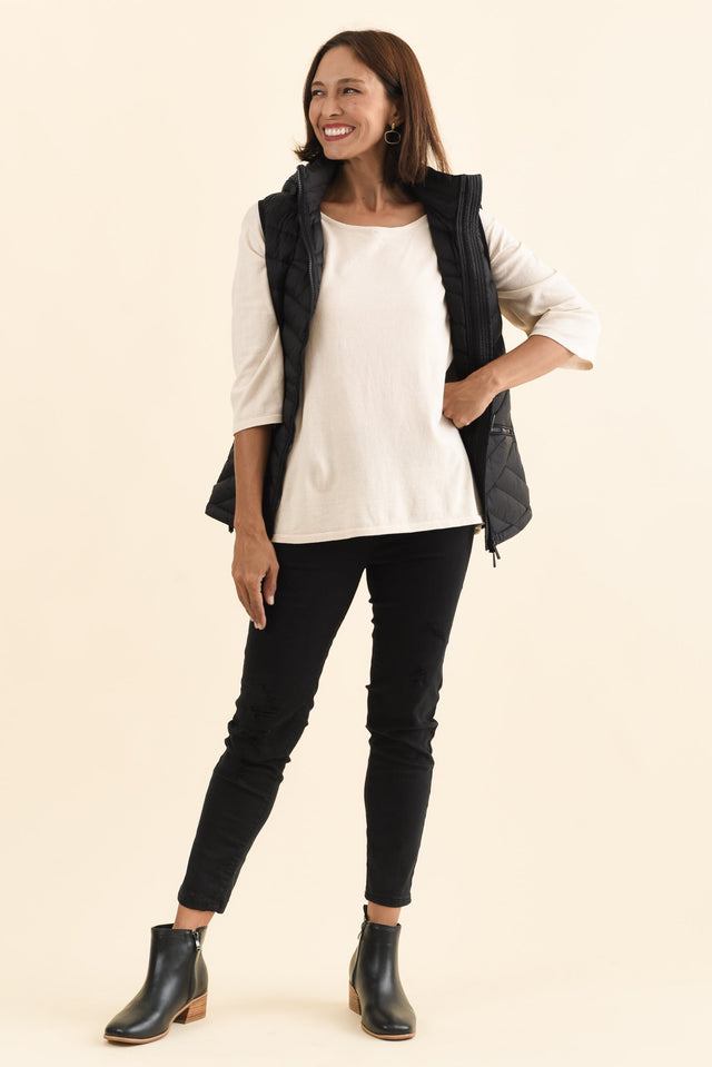 Maryclaire Black Down Puffer Vest,Brunette model,alt text|model:Cara image 8