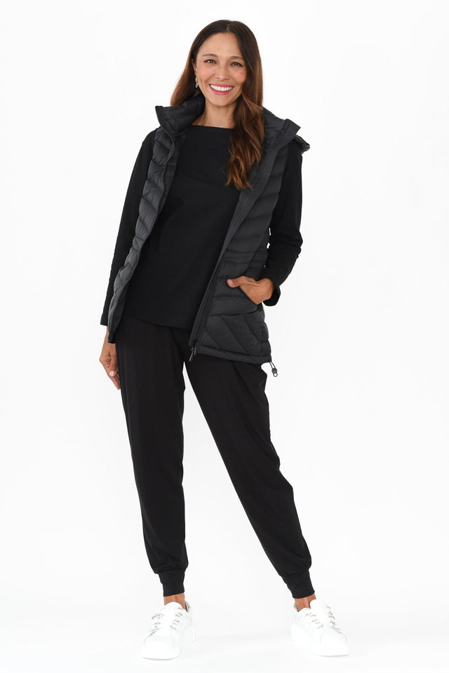 alt text|model:Cara image 9