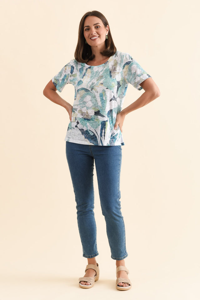 alt text|model:MJ image 7