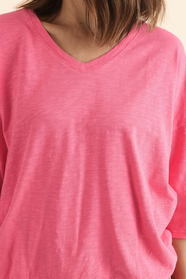 Mazie Melon Cotton V Neck Sweat,Detail,Brunette model,alt text|model:Cara image 5