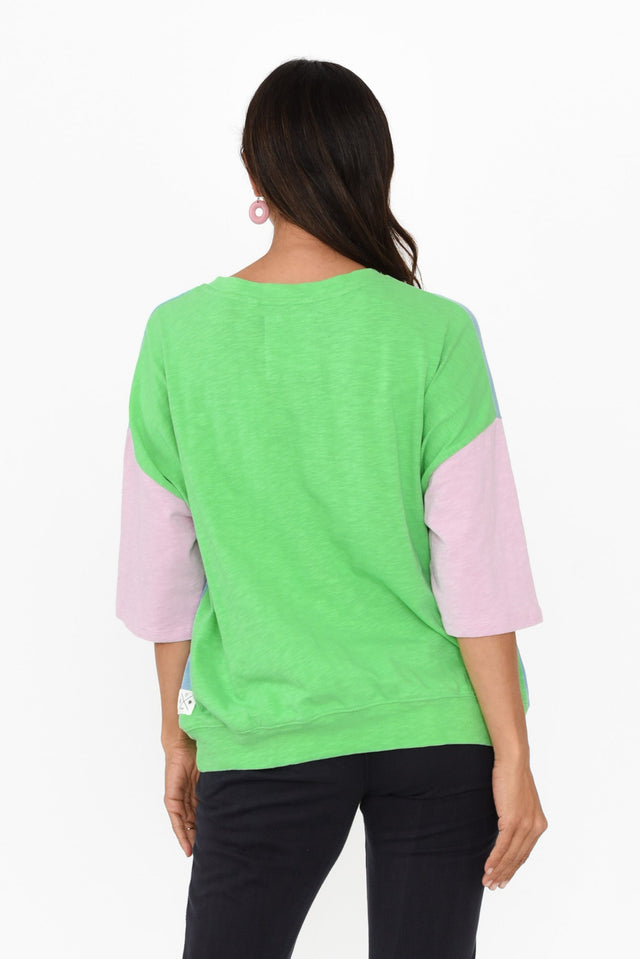 alt text|model:Cara image 5