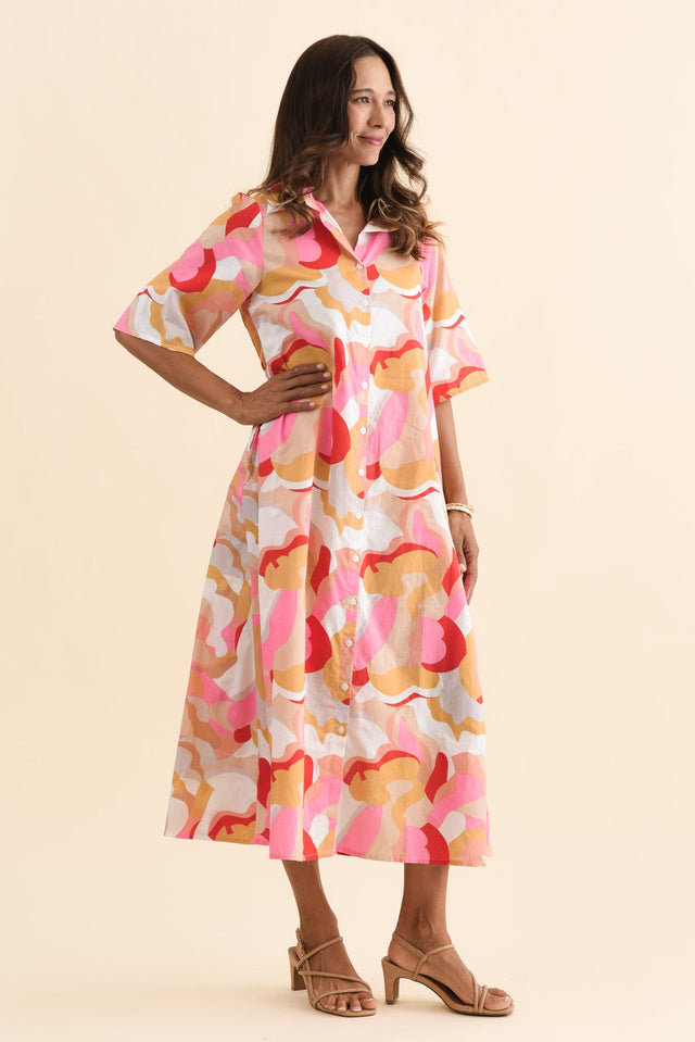 alt text|model:Cara image 3