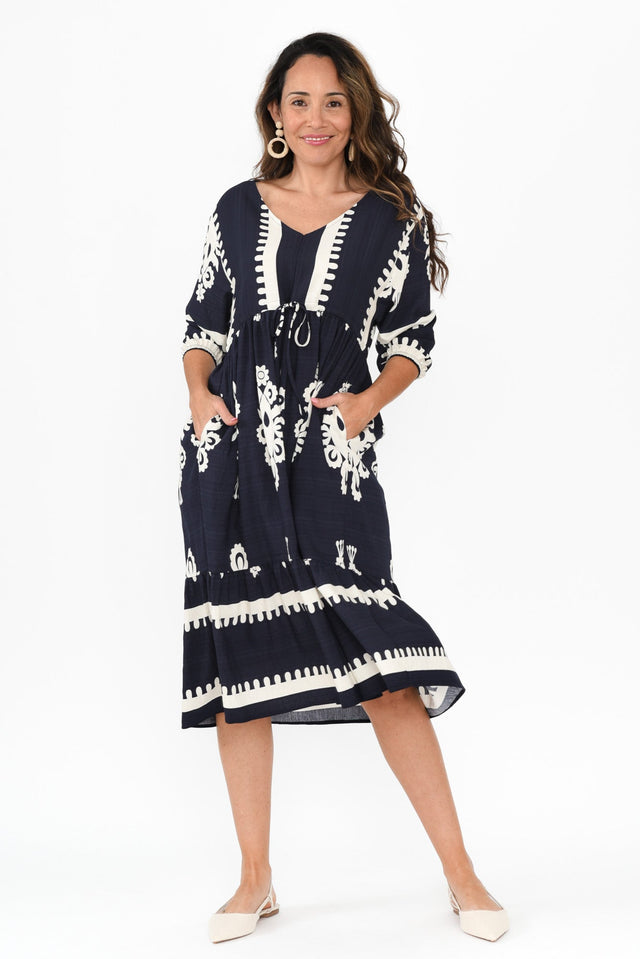 alt text|model:Nicole