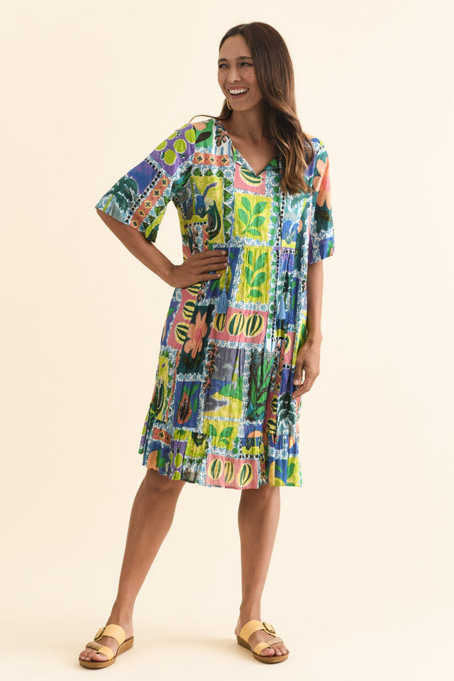 alt text|model:Cara image 3