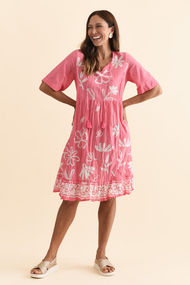 Mila Pink Flower Crinkle Cotton Dress,Brunette model,alt text|model:Cara image 6