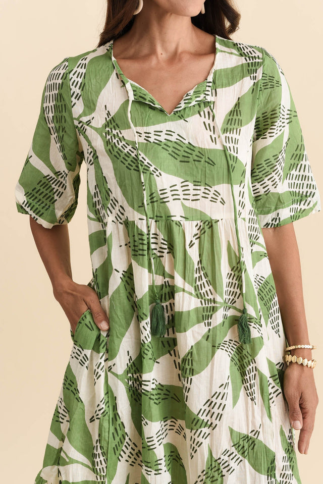 alt text|model:Cara image 6