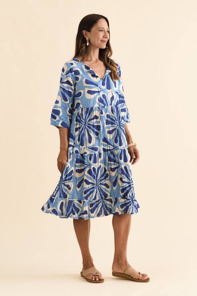 alt text|model:Cara image 5