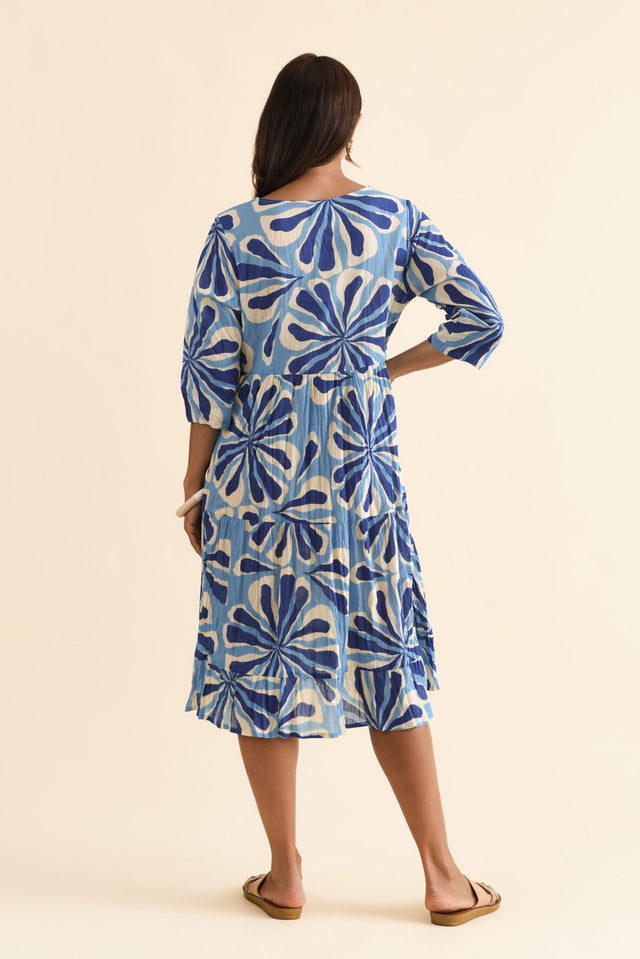 alt text|model:Cara image 6