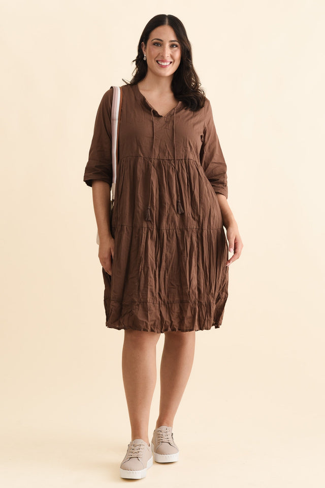 Milana Chocolate Crinkle Cotton Dress,Brunette model,alt text|model:Emilia image 10