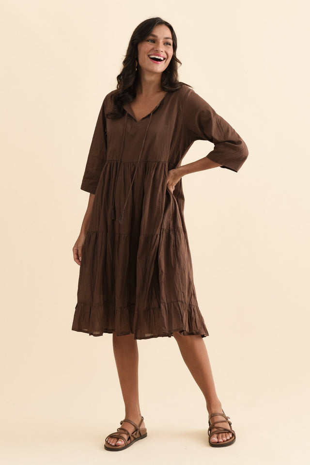 Milana Chocolate Crinkle Cotton Dress,Brunette model,alt text|model:Brontie image 9