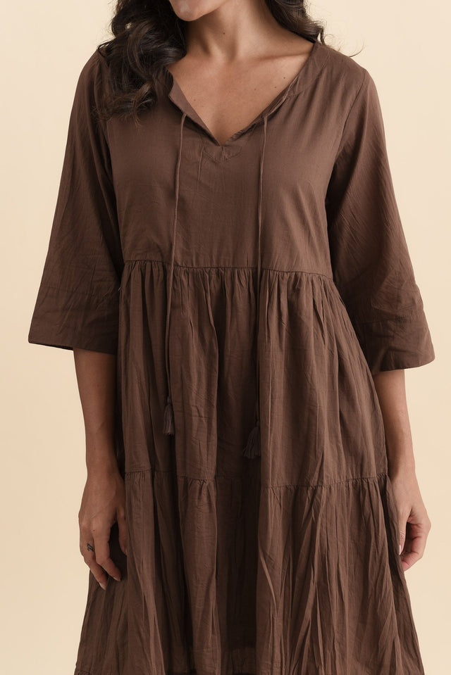 Milana Chocolate Crinkle Cotton Dress,Brunette model,alt text|model:Brontie image 8