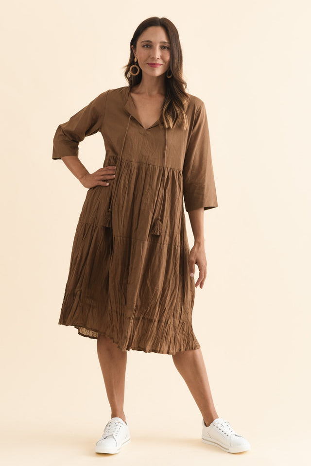 alt text|model:Cara image 3