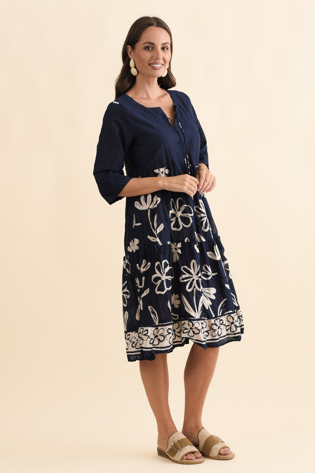 alt text|model:MJ image 3