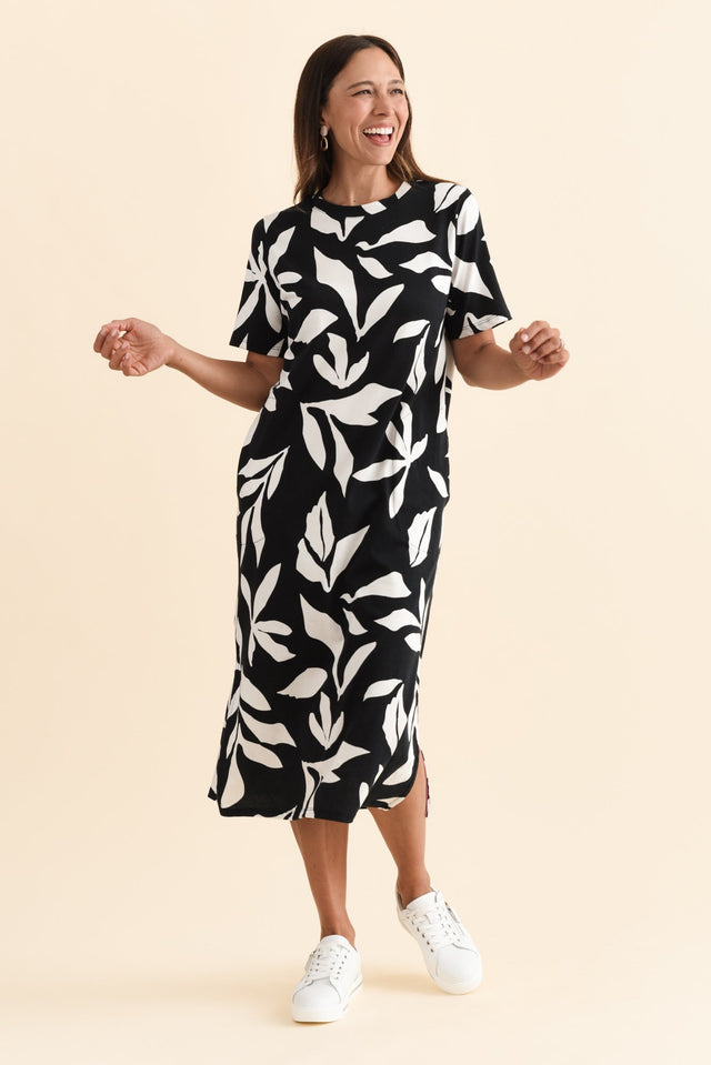 alt text|model:Cara image 8