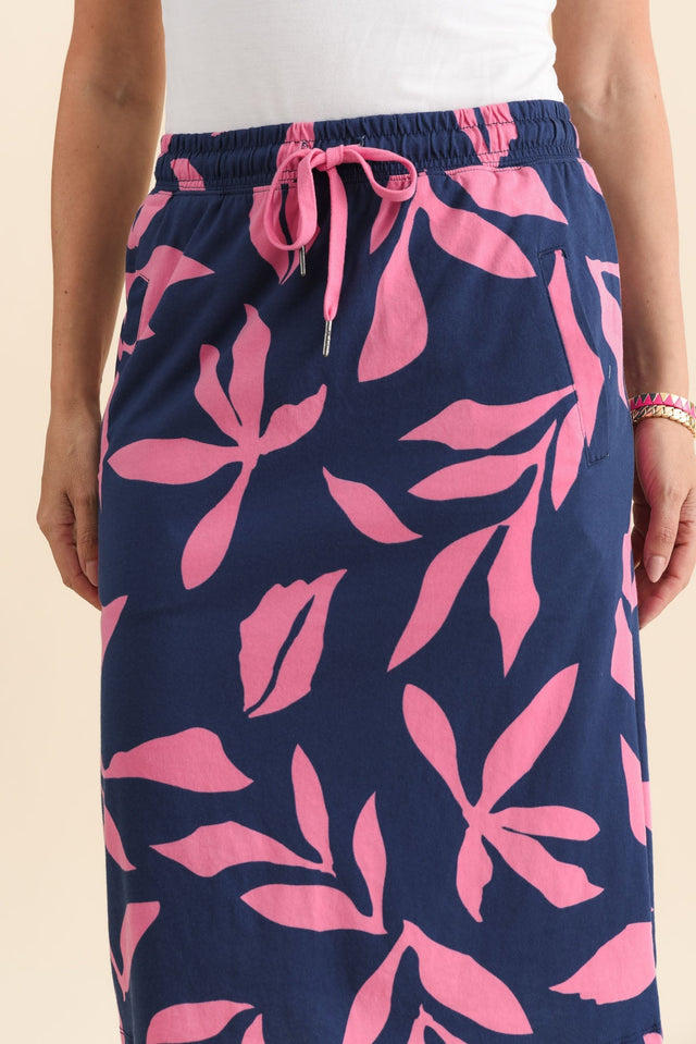 alt text|model:MJ image 7