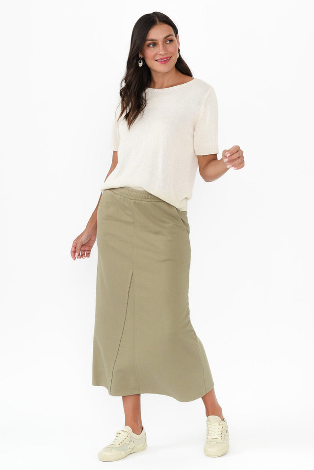 alt text|model:Brontie image 7