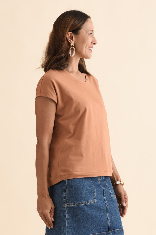 Mindy Mocha Cotton Shell Tee,Side,Brunette model,alt text|model:Cara image 3