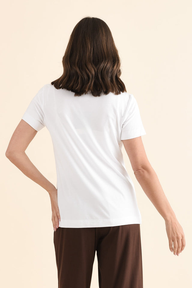 Minelli White Bamboo Tee,Back,Brunette model,alt text|model:MJ image 4