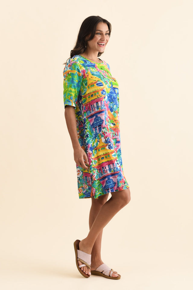 alt text|model:Brontie image 3