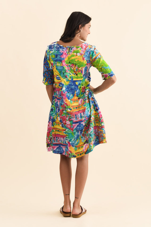 alt text|model:Brontie image 4