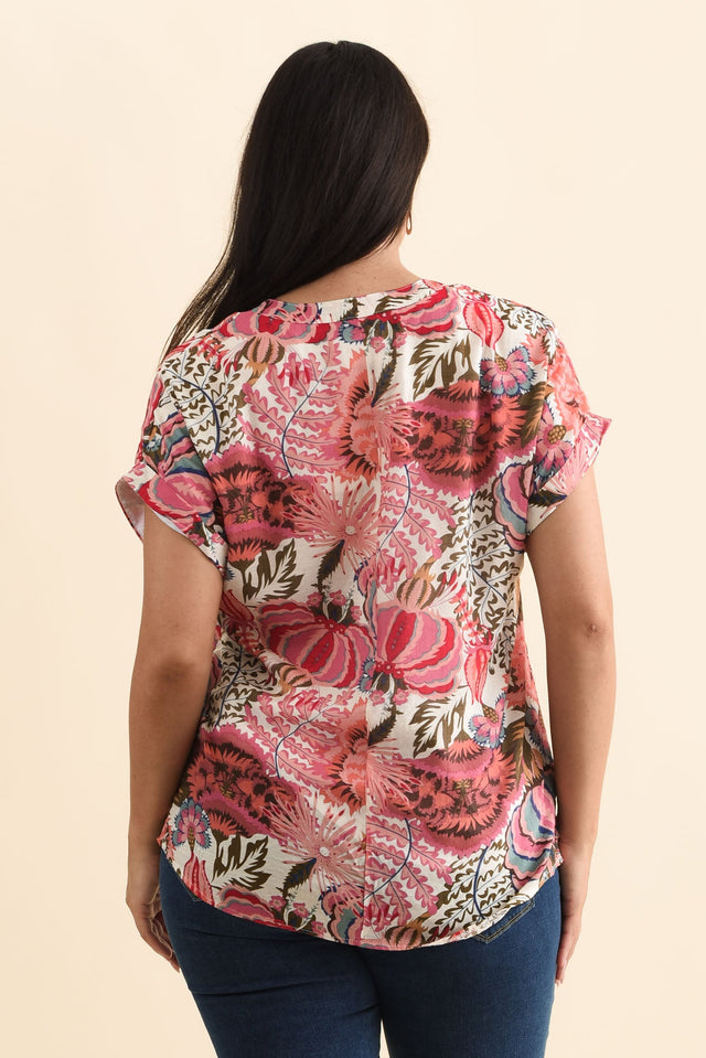 Miray Pink Garden Button Top,Brunette model,alt text|model:Emilia image 11