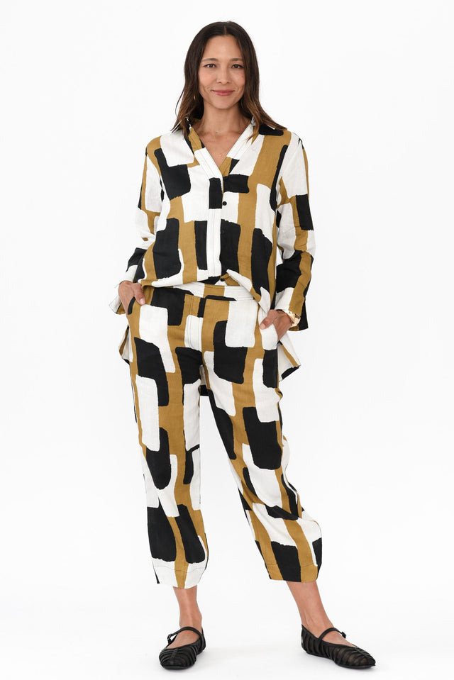 alt text|model:Cara image 7