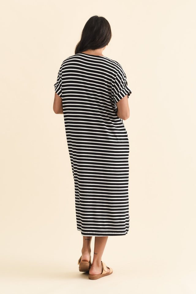 alt text|model:Brontie image 5